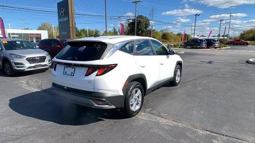 2025 Hyundai TUCSON SE