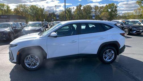 2025 Hyundai TUCSON SE