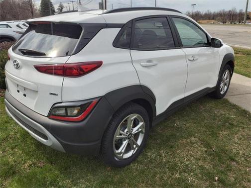 2022 Hyundai KONA SEL
