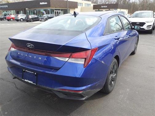 2021 Hyundai ELANTRA SEL