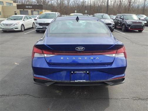 2021 Hyundai ELANTRA SEL