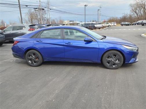 2021 Hyundai ELANTRA SEL