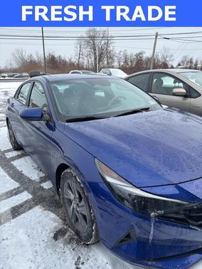 2022 Hyundai ELANTRA SEL