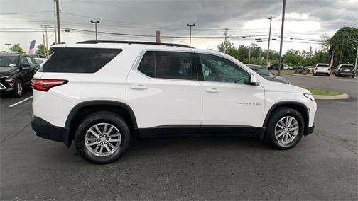 2022 Chevrolet Traverse LT Cloth