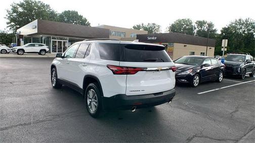 2022 Chevrolet Traverse LT Cloth