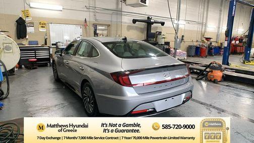 2023 Hyundai SONATA Hybrid SE