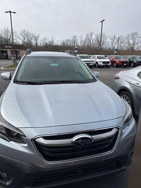 Ice Silver Metallic 2020 Subaru Outback Premium