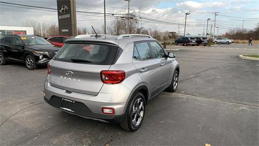 2023 Hyundai VENUE SEL