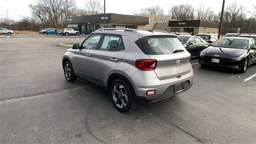 2023 Hyundai VENUE SEL