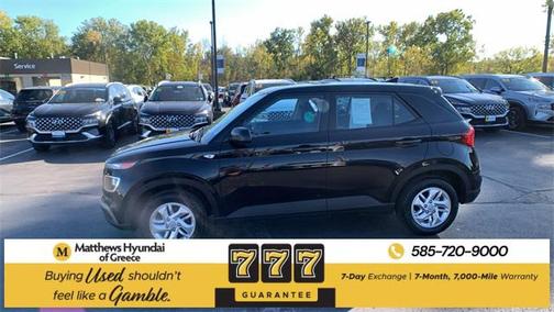 2022 Hyundai VENUE SE
