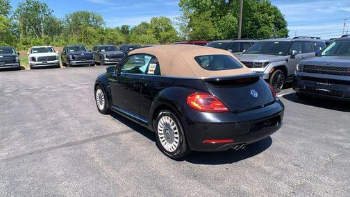 Black Uni 2015 Volkswagen Beetle 1.8T