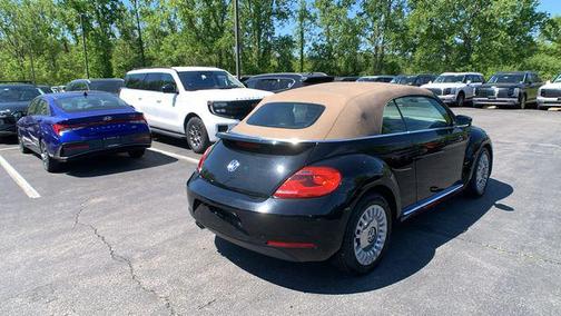 Black Uni 2015 Volkswagen Beetle 1.8T