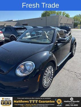 Black Uni 2015 Volkswagen Beetle 1.8T