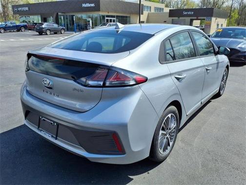 2021 Hyundai IONIQ Plug-In Hybrid SE
