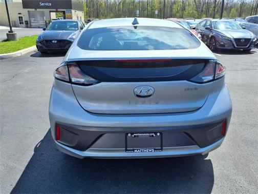 2021 Hyundai IONIQ Plug-In Hybrid SE