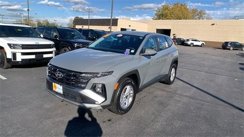 2025 Hyundai TUCSON SE