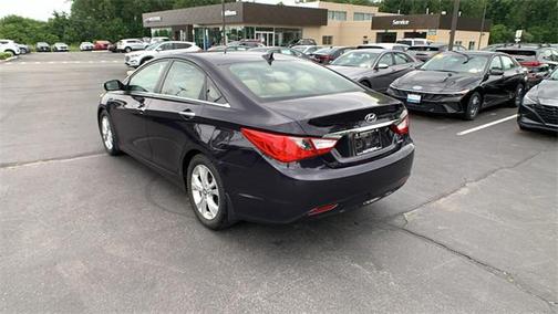 2011 Hyundai SONATA Limited