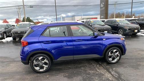 2024 Hyundai VENUE SEL