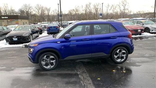 2024 Hyundai VENUE SEL