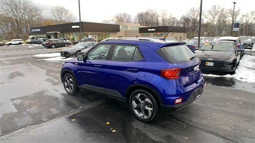 2024 Hyundai VENUE SEL