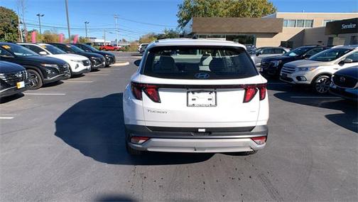 2025 Hyundai TUCSON SE