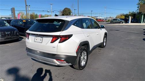 2025 Hyundai TUCSON SE