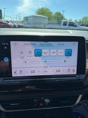 2024 Volkswagen Atlas 2.0T SE w/Technology 4MOTION