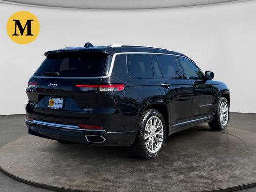 Diamond Black Crystal Pearlcoat 2023 Jeep Grand Cherokee L Summit