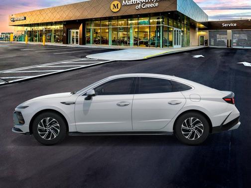 2026 Hyundai SONATA Hybrid Base