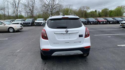 Summit White 2018 Buick Encore Preferred II