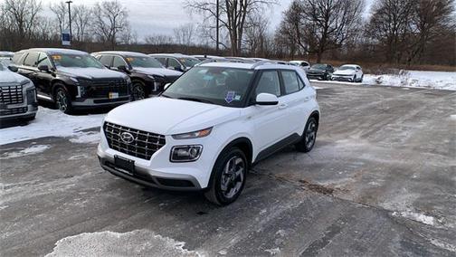 2025 Hyundai VENUE SEL