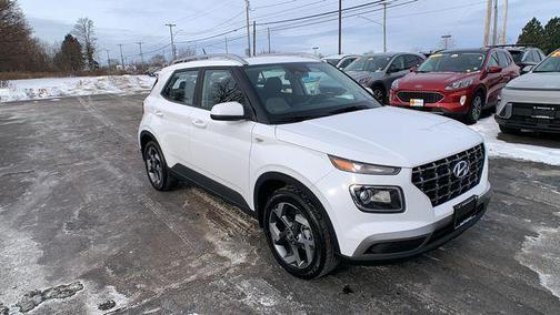 2025 Hyundai VENUE SEL