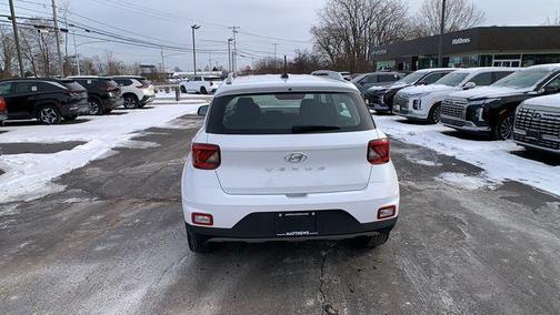 2025 Hyundai VENUE SEL