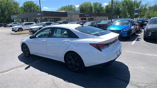2021 Hyundai ELANTRA SEL