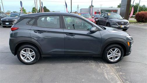 2021 Hyundai KONA SE