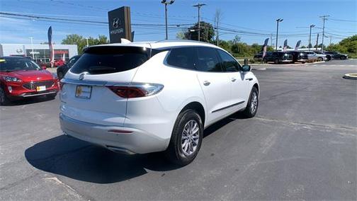 2024 Buick Enclave Essence FWD