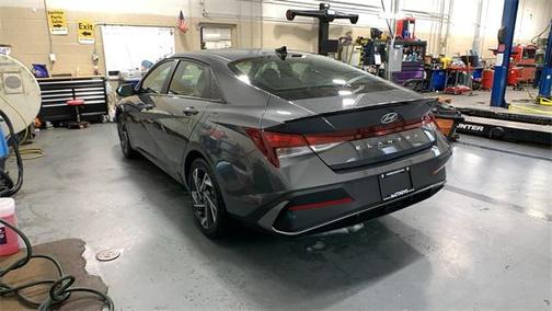 2025 Hyundai ELANTRA Sport