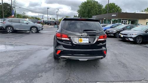2019 Hyundai Santa Fe XL SE