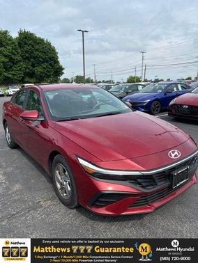 Ultimate Red 2025 Hyundai ELANTRA SE