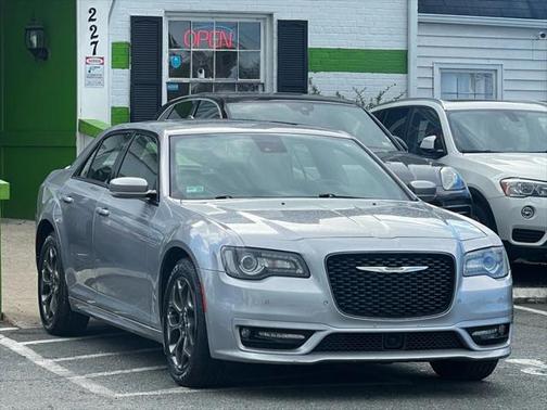 2018 Chrysler 300 S