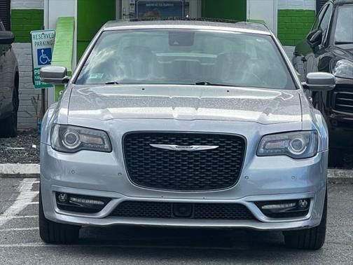 2018 Chrysler 300 S