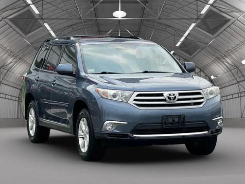 2013 Toyota Highlander SE