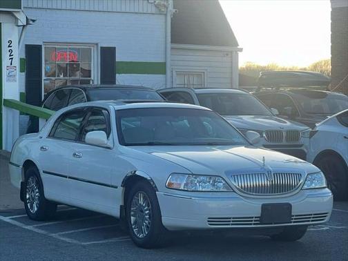 2006 Lincoln Town Car Signature