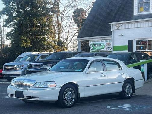2006 Lincoln Town Car Signature