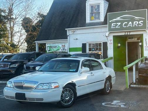 2006 Lincoln Town Car Signature