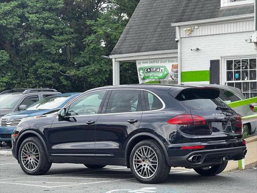 2016 Porsche Cayenne Turbo S