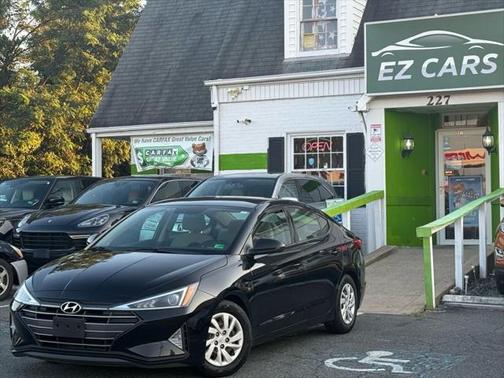 2019 Hyundai ELANTRA SE