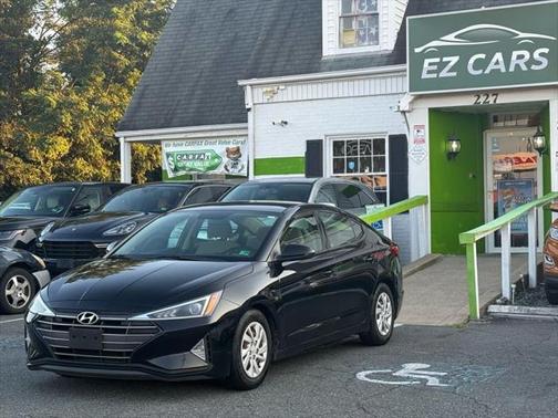 2019 Hyundai ELANTRA SE