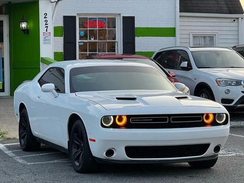 2015 Dodge Challenger SXT