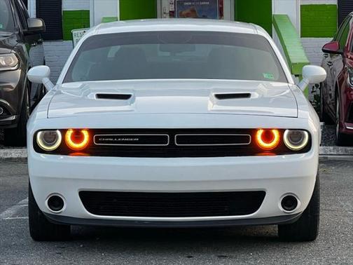 2015 Dodge Challenger SXT